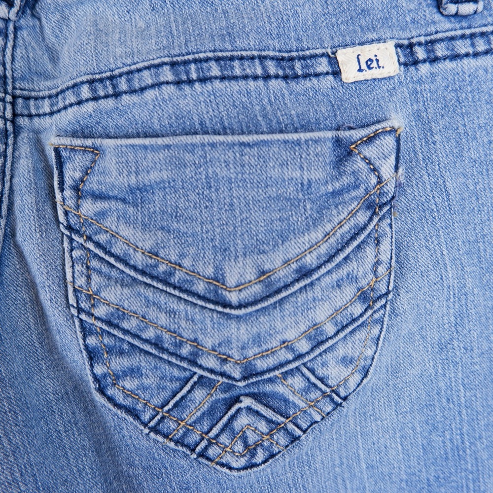 L.E.I. Bootcut Medium Wash Jeans | Juniors 3 - Picture 4 of 6
